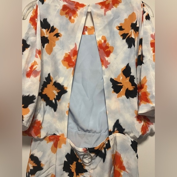 Opening Ceremony Bursting Diamond Silk Open Back Dress - Picture 15 of 15